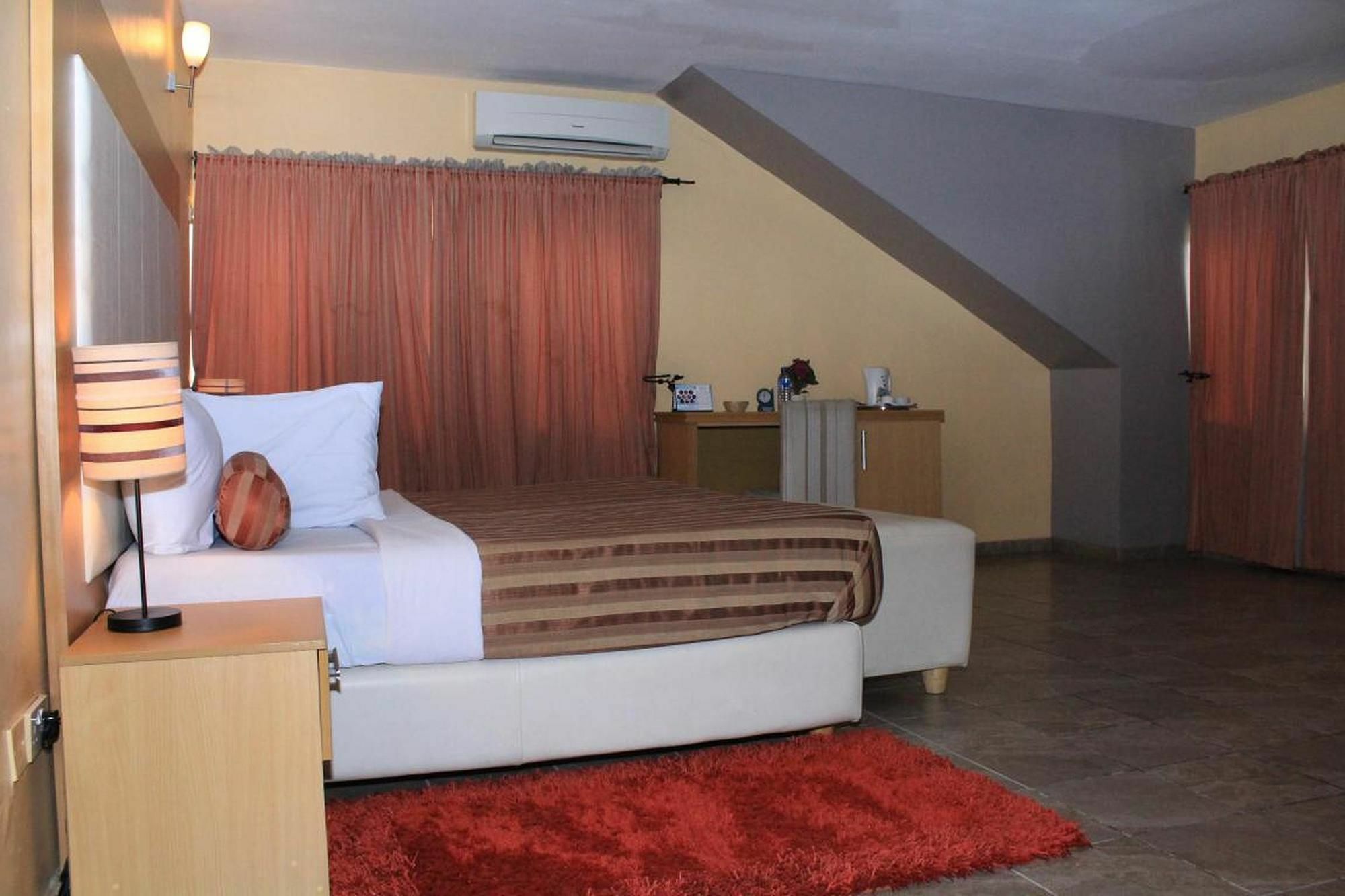 Chateux De Atlantique Hotel Aliayabiagba Exterior foto